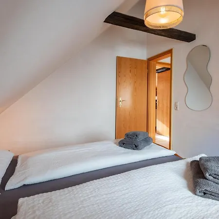 Hirsch Stadt Apartment 7 - Parkplatz - Fensterfront - Stadtblick 바트하르추부르크